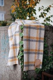 Beige&grey alpaca plaid scarf