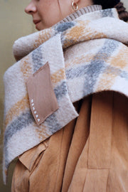 Beige&grey alpaca plaid scarf