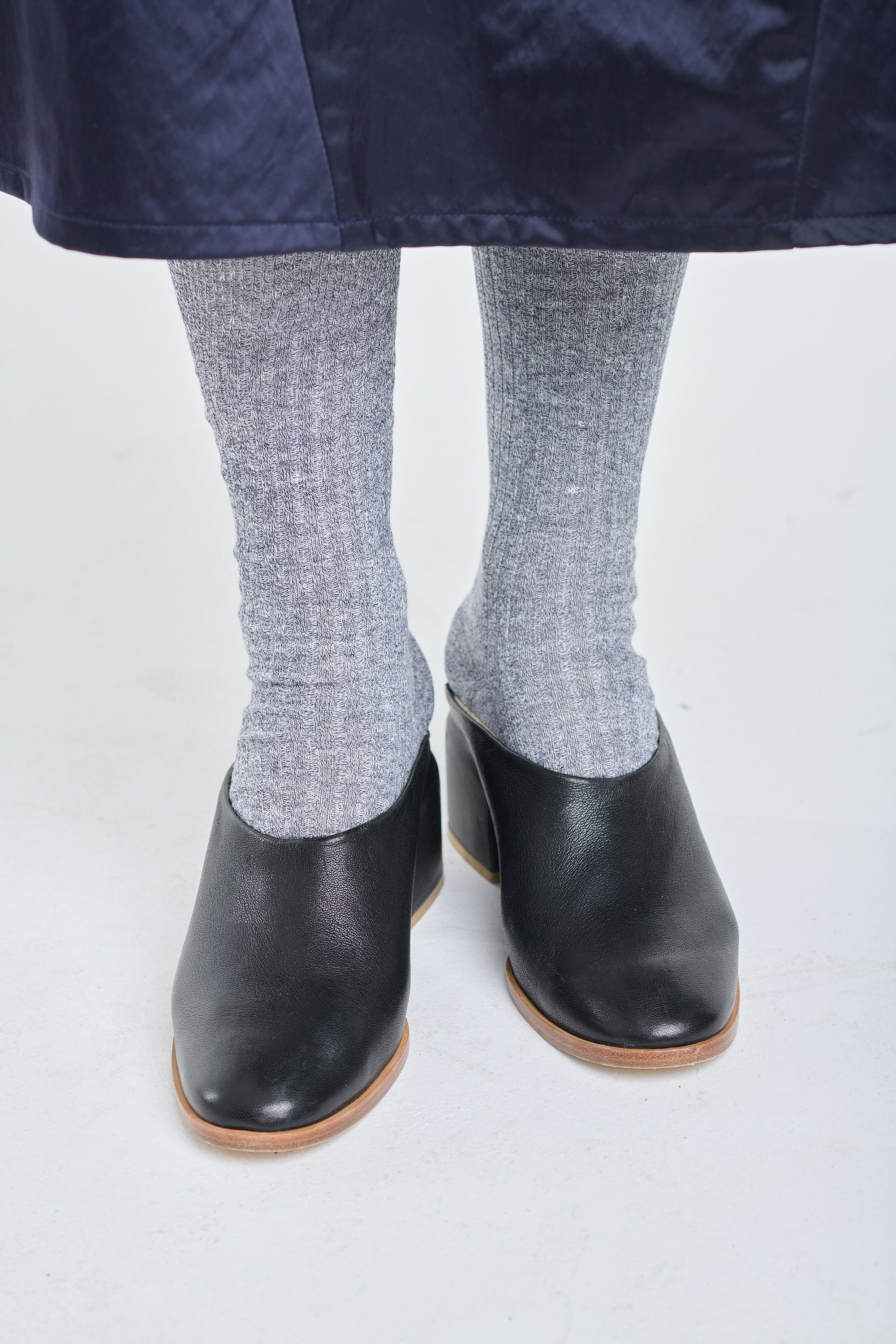 Navy melange linen socks