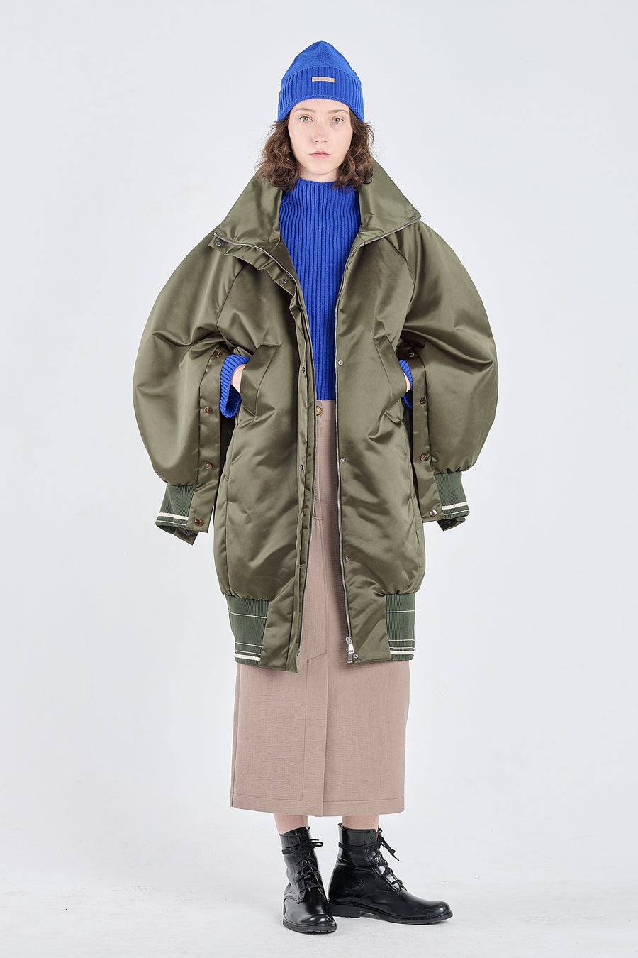 Khaki econyl® satin bomber parka