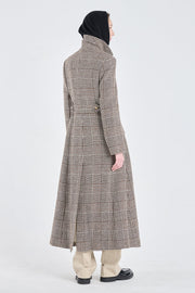 Natural wool tailored winter coat
