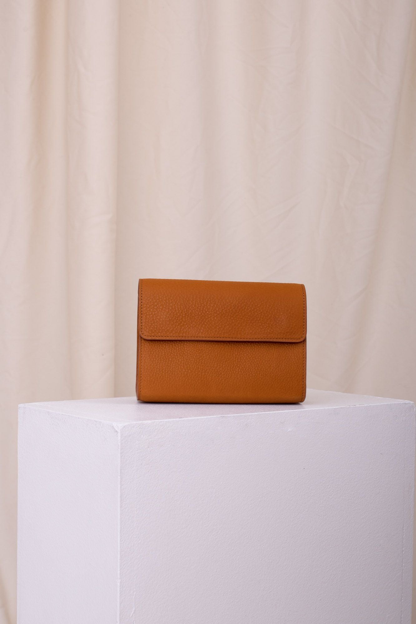 Honey aniline leather multi-strap bag