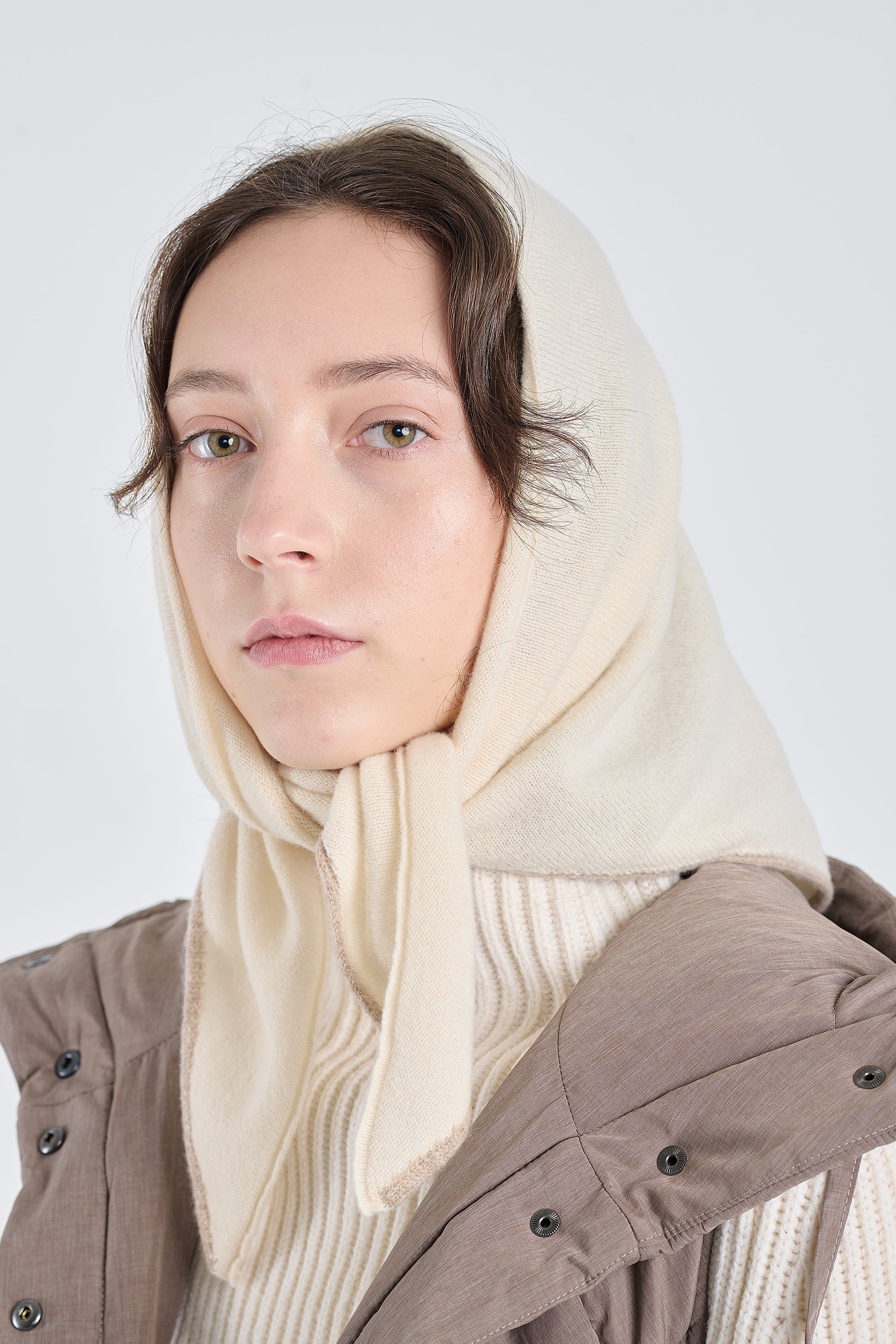Pearl&nomad cashmere triangle scarf