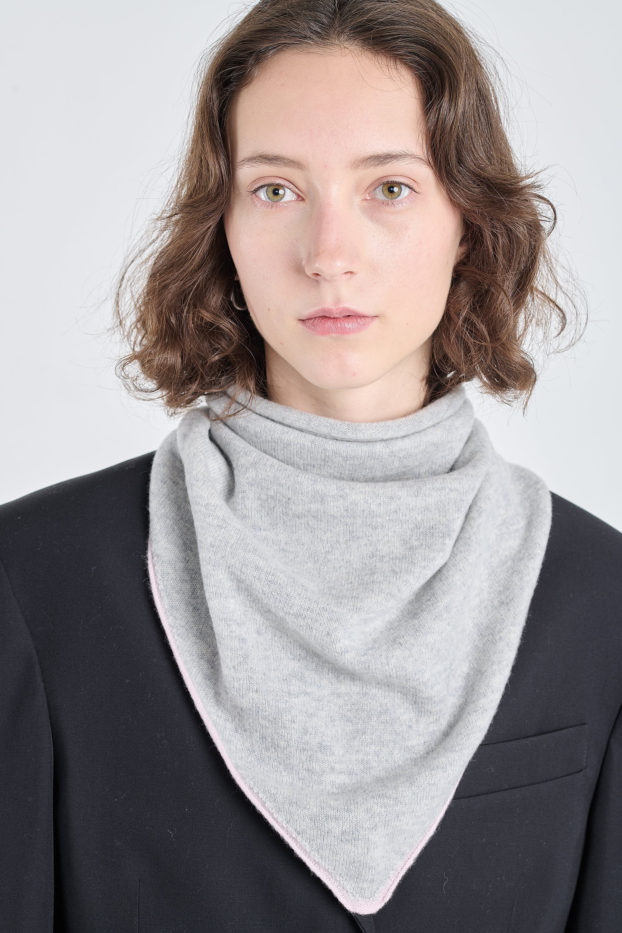 Grey&pink cashmere triangle scarf