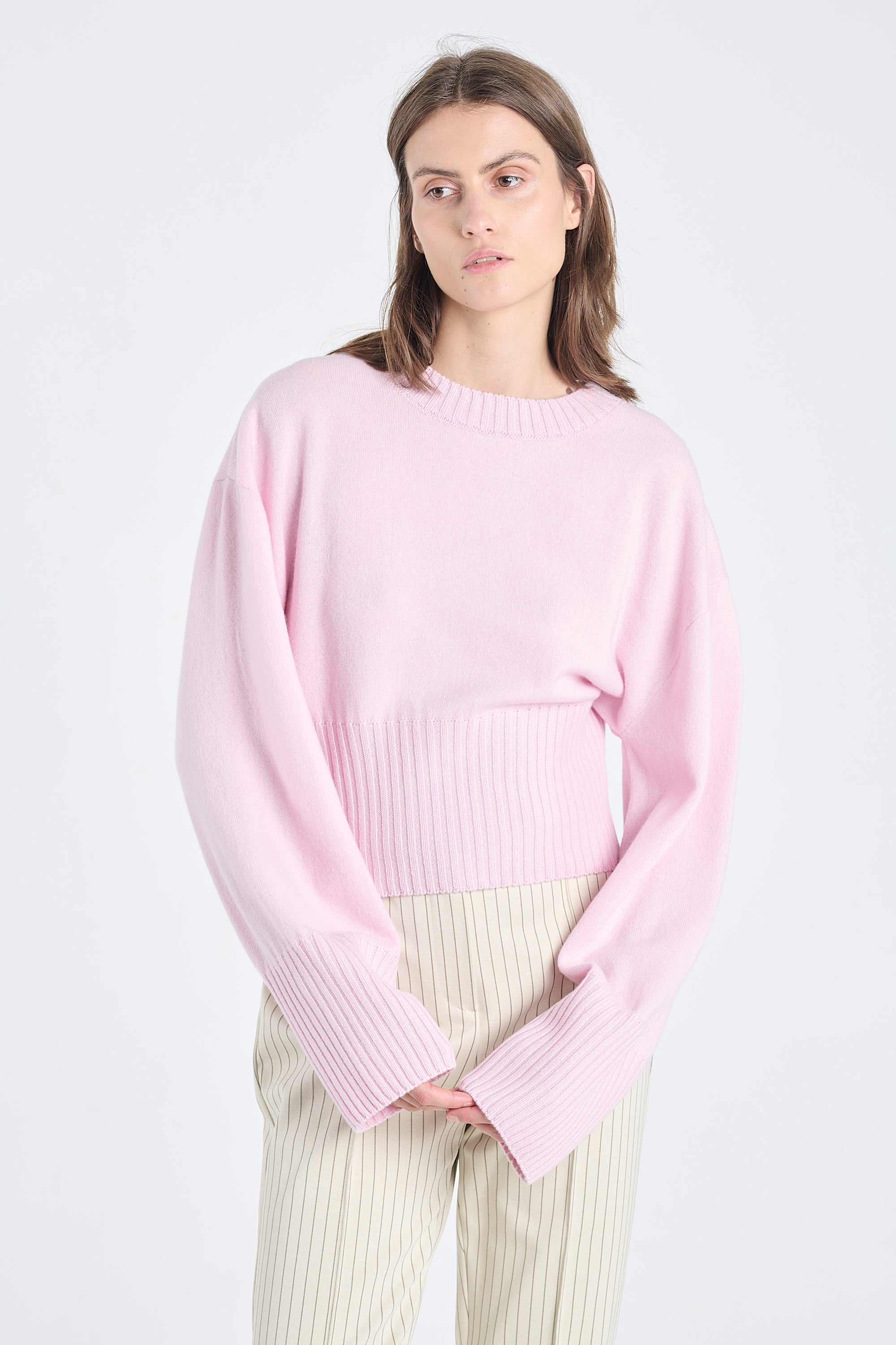 Pink cashmere cropped crewneck