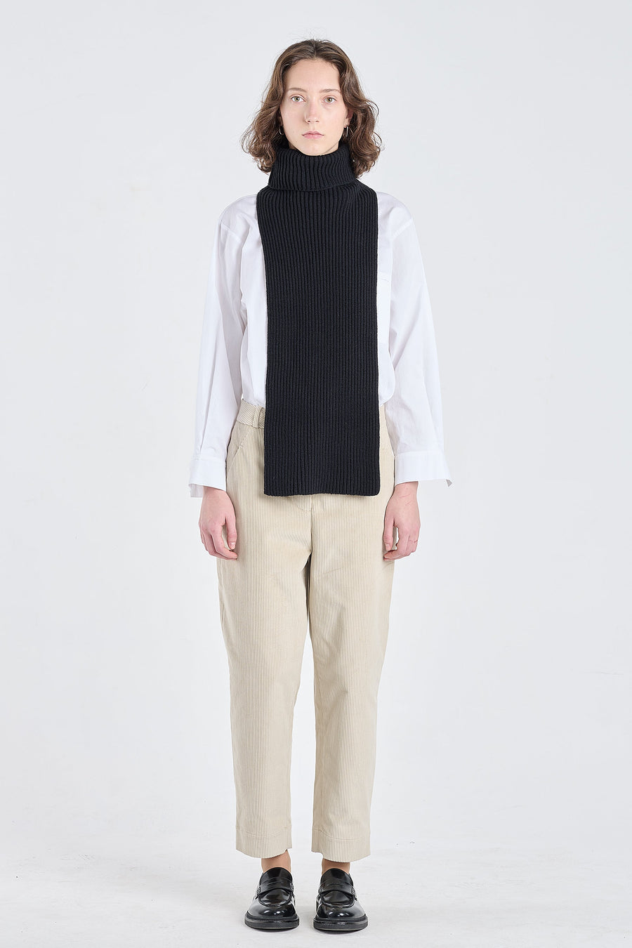 Black extra fine merino turtleneck