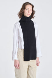 Black extra fine merino turtleneck