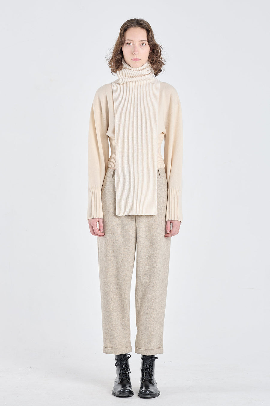 Light ivory extra fine merino turtleneck