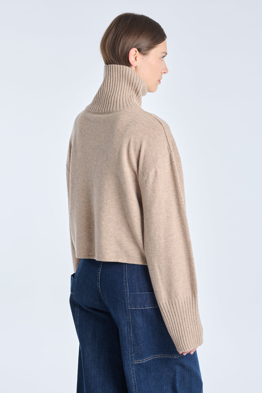Nomad beige cashmere cropped turtleneck
