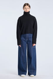Black cashmere cropped turtleneck