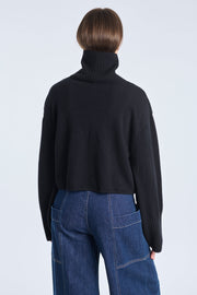 Black cashmere cropped turtleneck