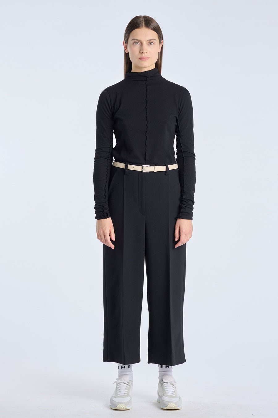 Black bistretch wool cropped pants