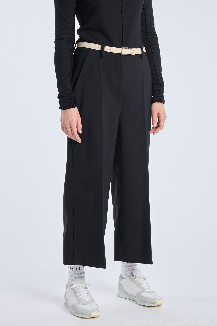 Black bistretch wool cropped pants