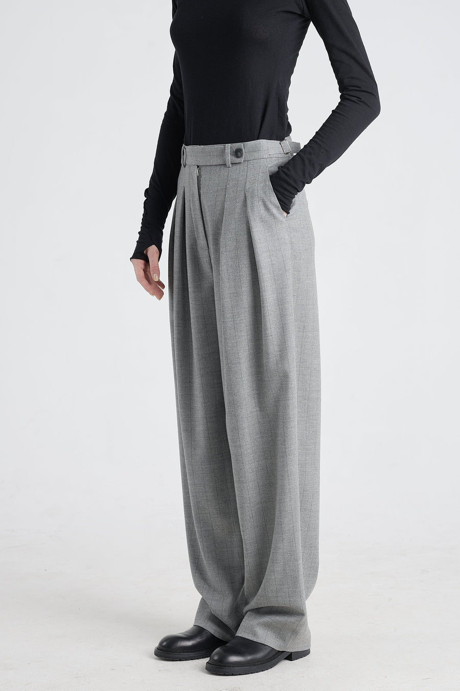 Grey stripe wool&cashmere pleated pants