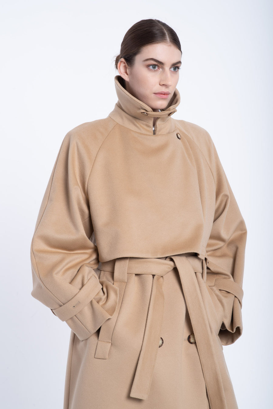 Oatmeal cashmere coat with trench details