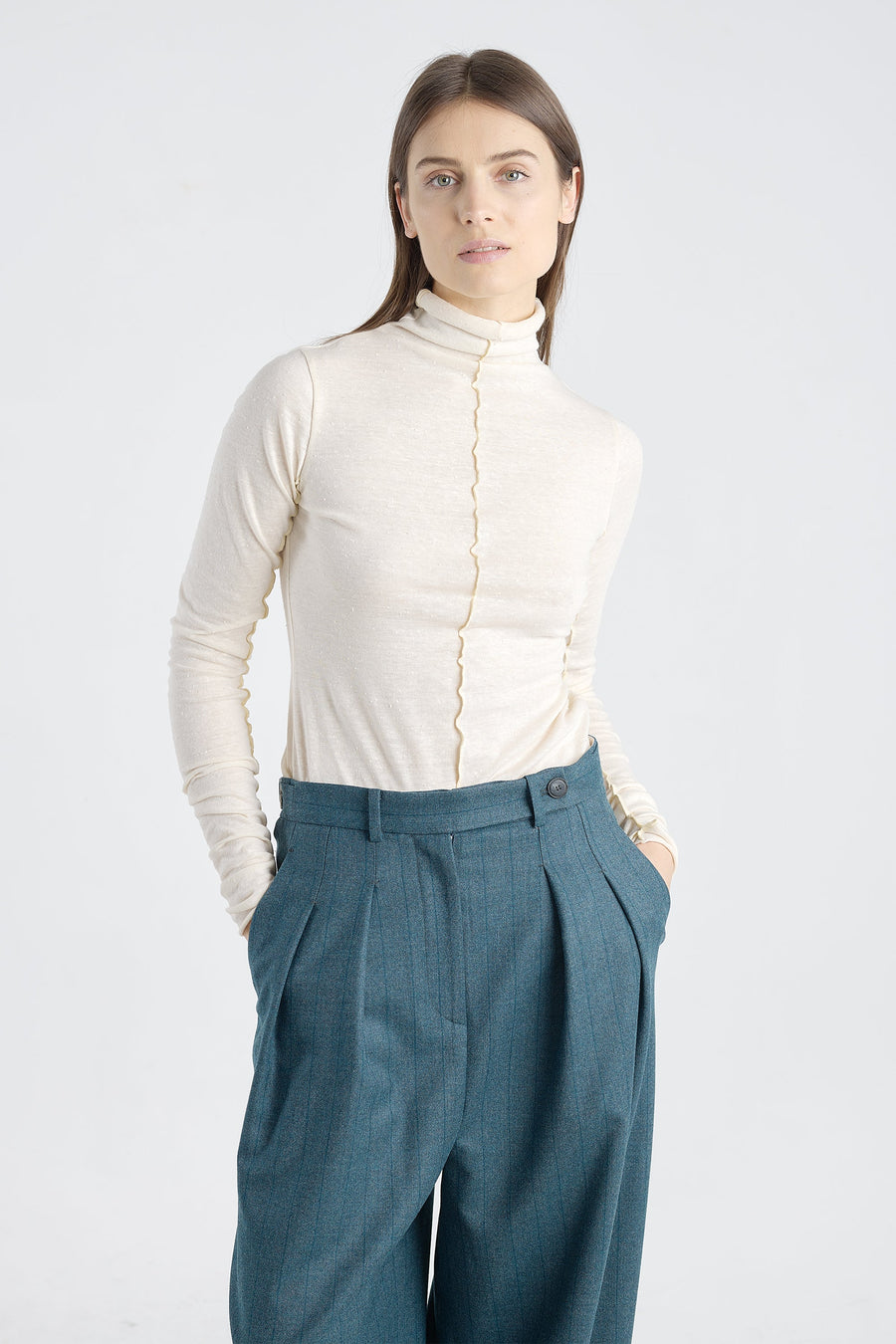 Off white cotton fitted turtleneck