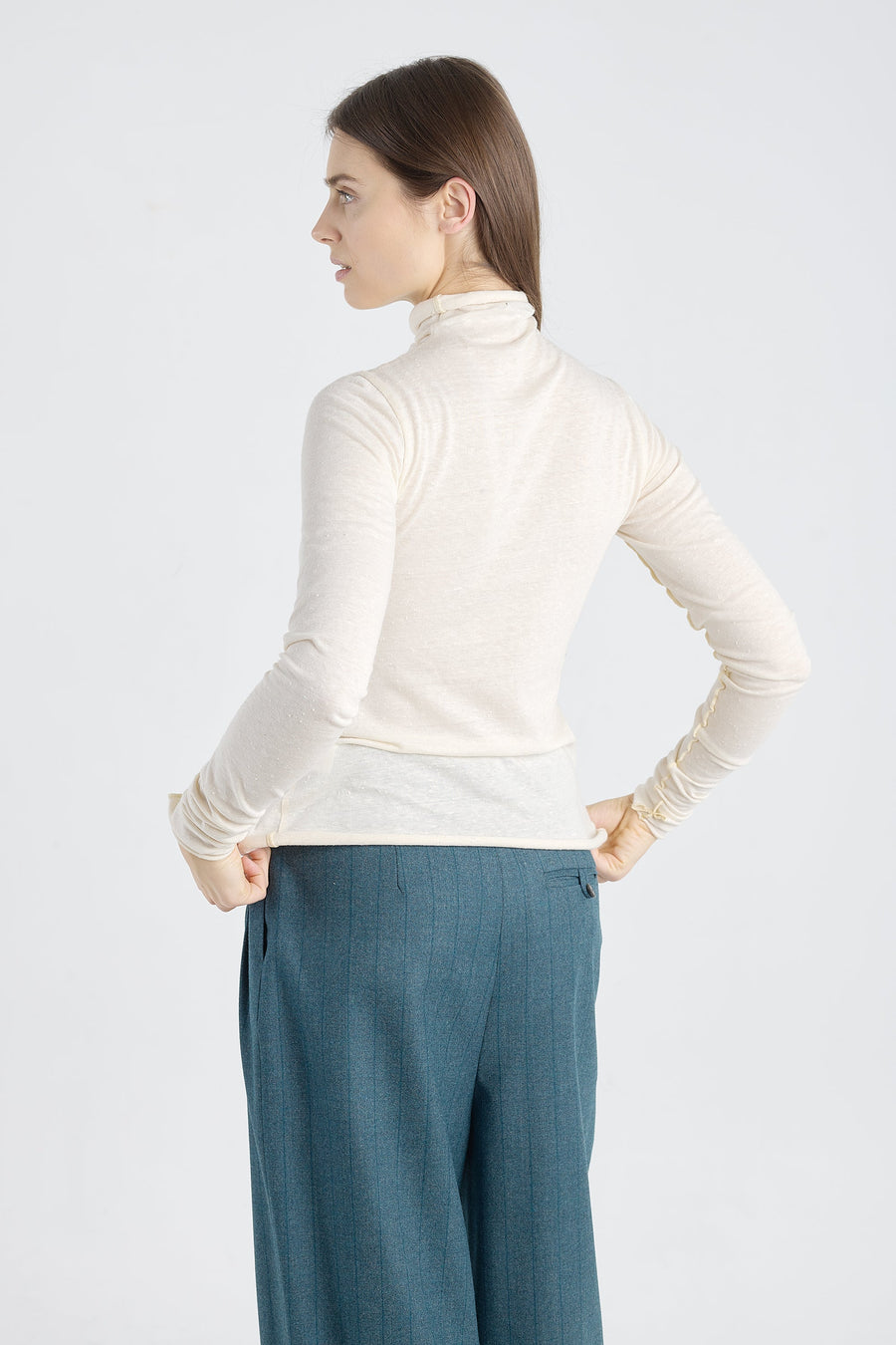 Off white cotton fitted turtleneck