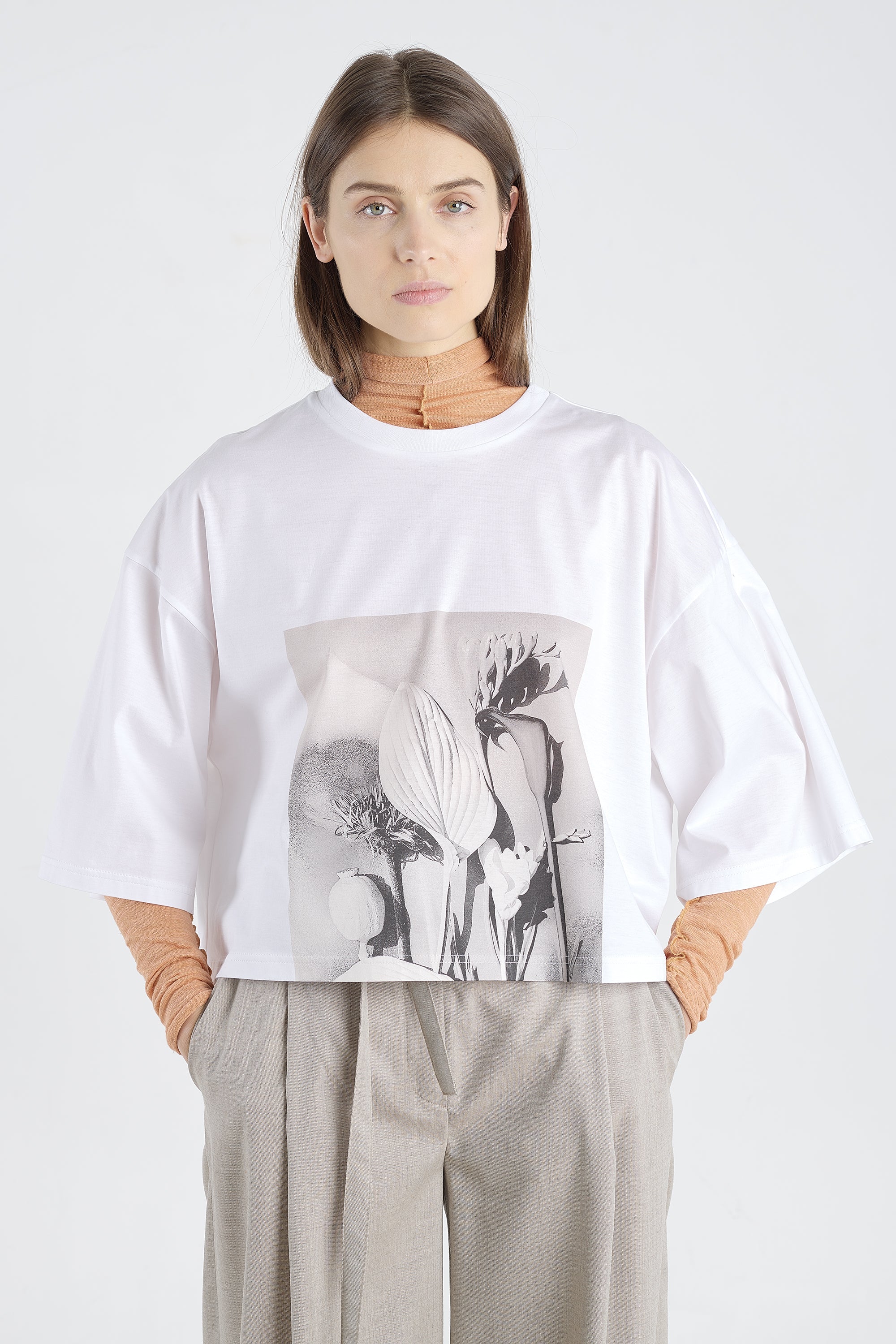 White&grey cotton printed crop t-shirt