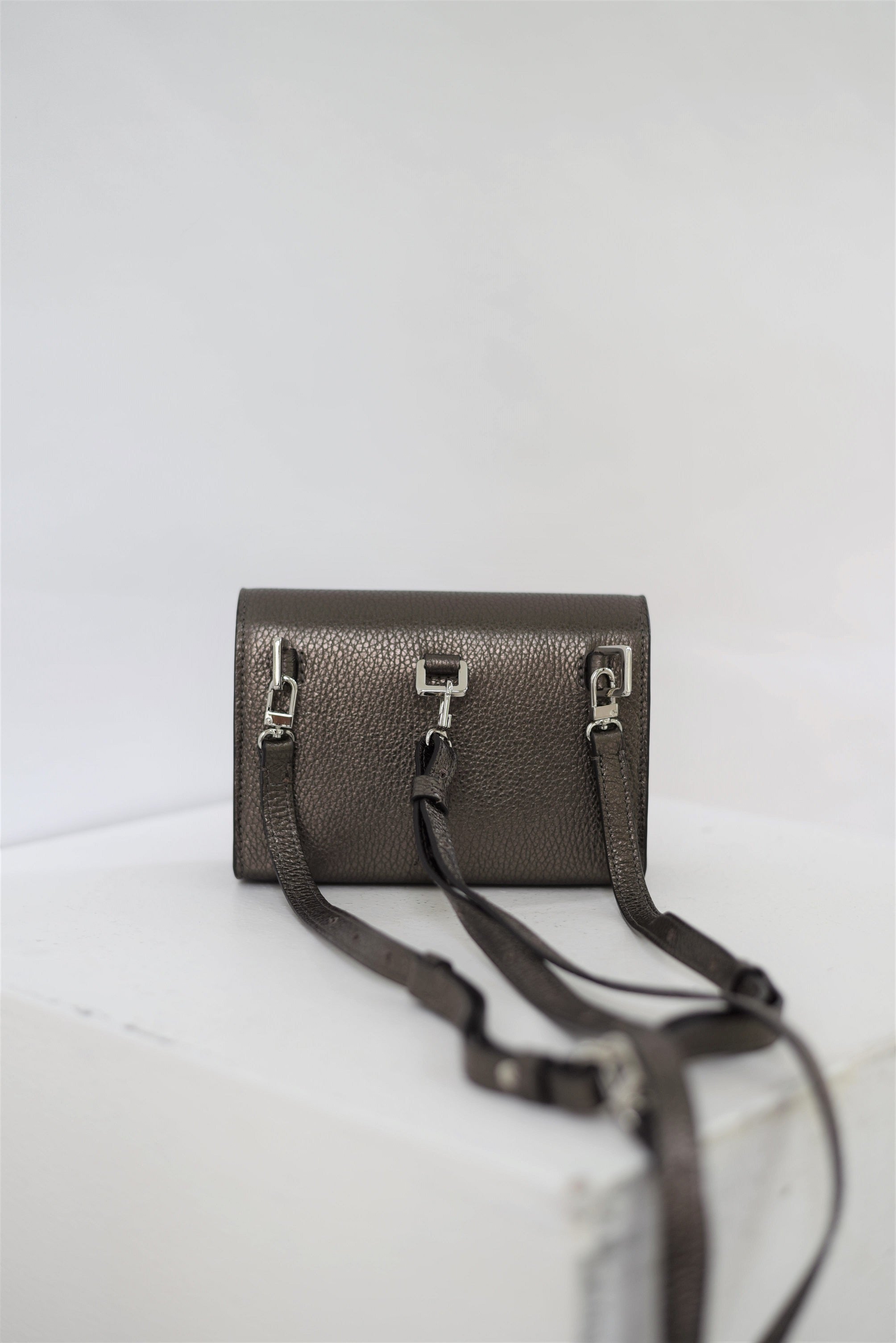 Dark bronze bovine leather multi-strap bag