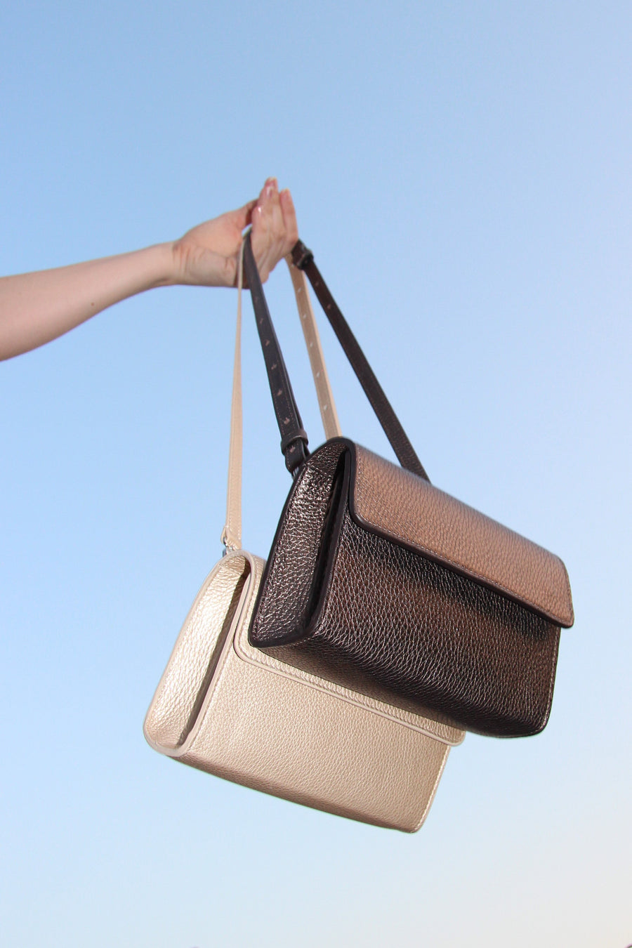 Dark bronze bovine leather multi-strap bag