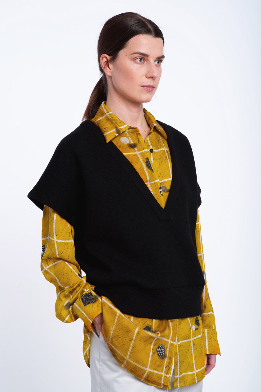 Black wool deep jersey vest