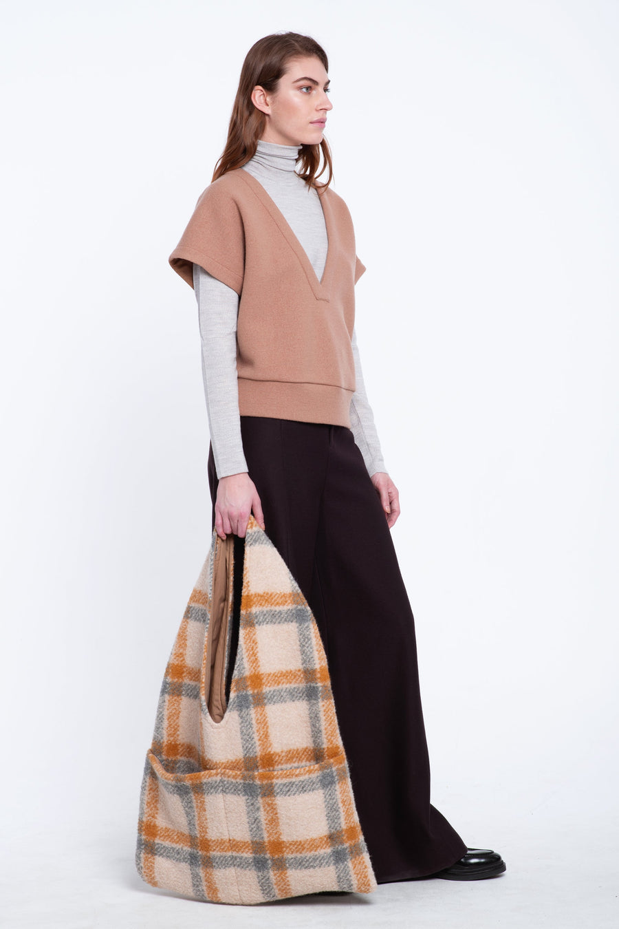 Beige&grey alpaca blanket reversible bag