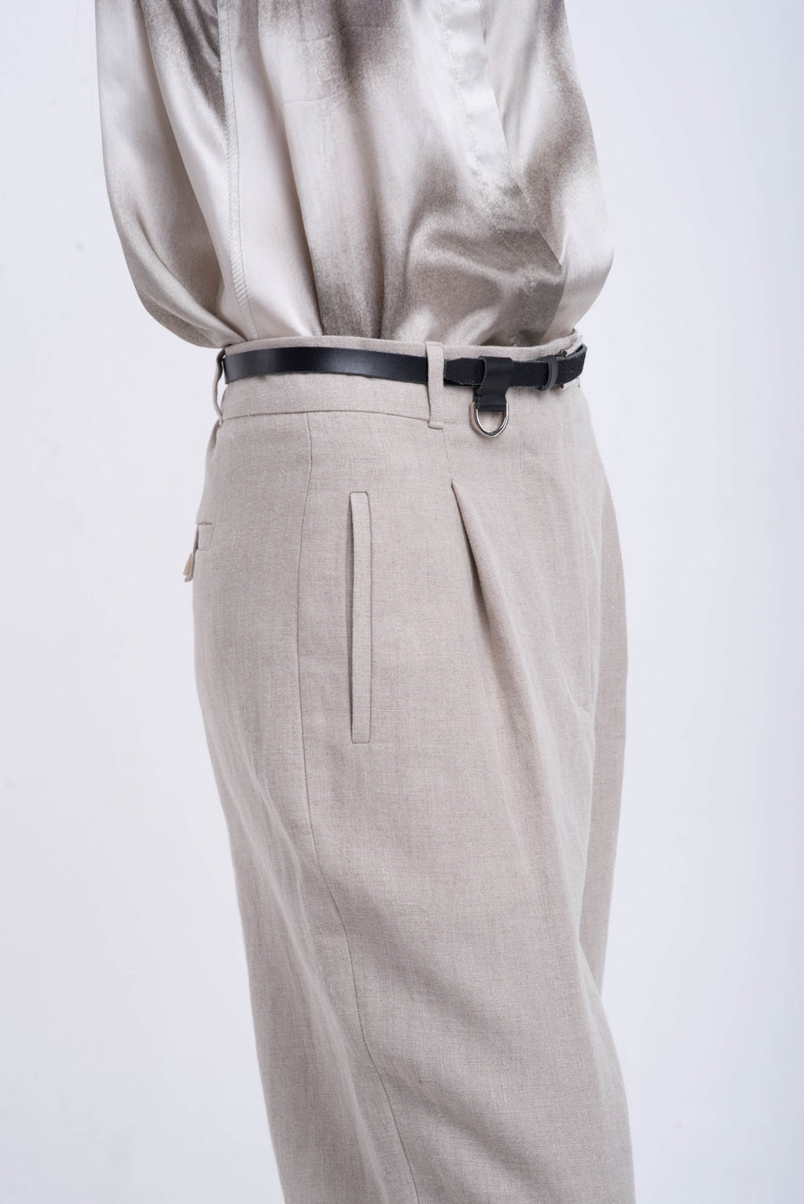Black skinny belt with d-ring